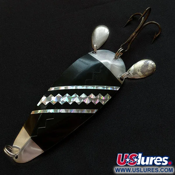 Vintage   C-Lampray, 3/5oz  fishing spoon #18110