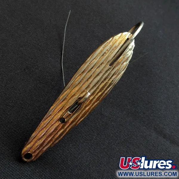 Vintage  Williams WIlliams Weedler, 1/4oz gold fishing spoon #18349