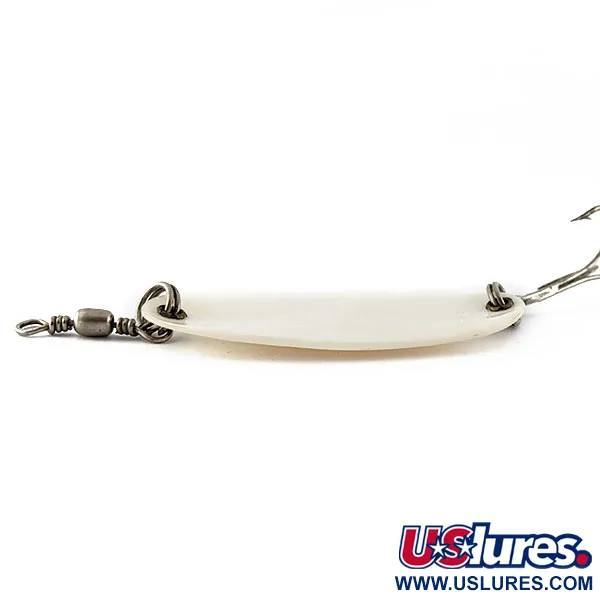 Vintage   Pflueger Pearl Spoon, 2/3oz pearl fishing spoon #19100