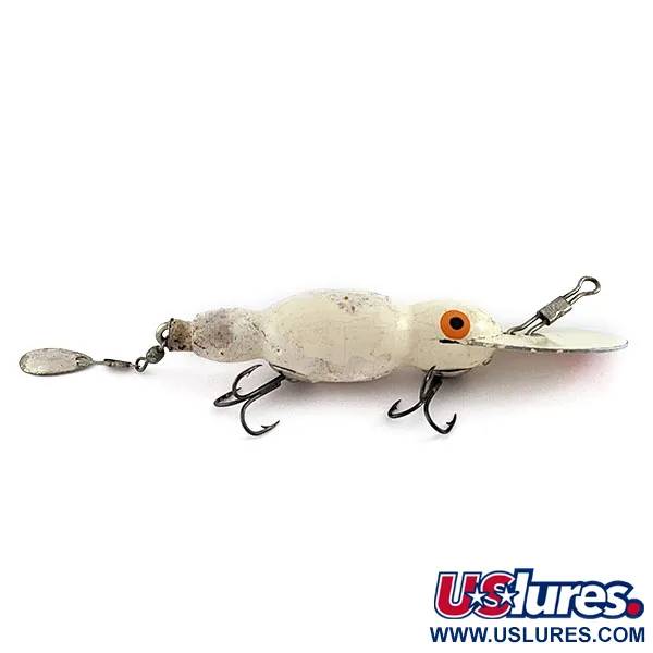 Vintage   Bomber Water Dog, 1/4oz white fishing lure #19584