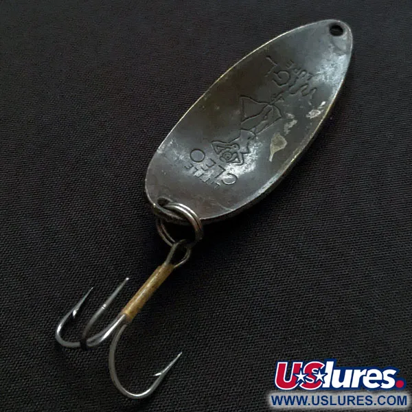Vintage  Seneca Little Cleo (Hula Girl), 1/2oz nickel/black fishing spoon #20221
