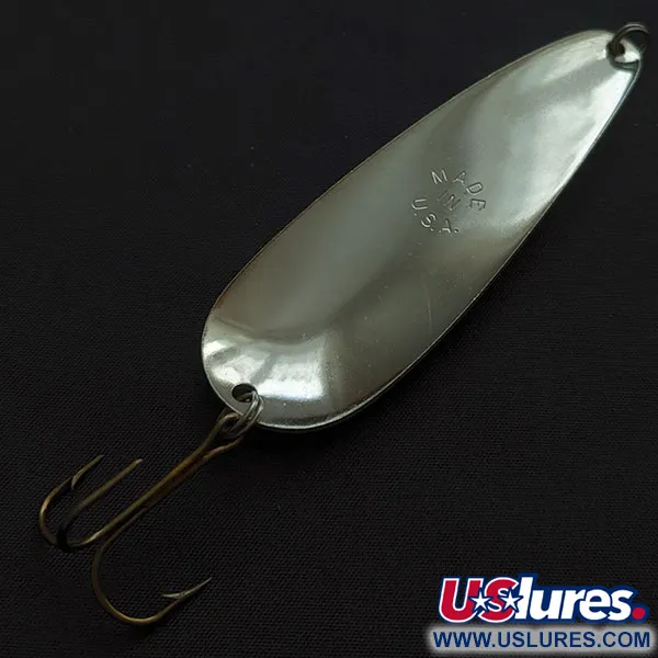 Vintage   Worth Chippewa, 3/4oz red/white/nickel fishing spoon #21120