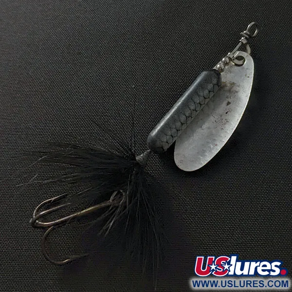 Vintage  Yakima Bait Worden’s Original Rooster Tail 4, 1/4oz gold/nickel/black spinning lure #21574