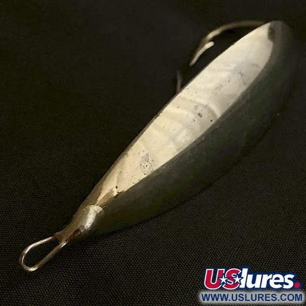 Vintage    Johnson Silver Minnow, 3/4oz gold fishing spoon #23457