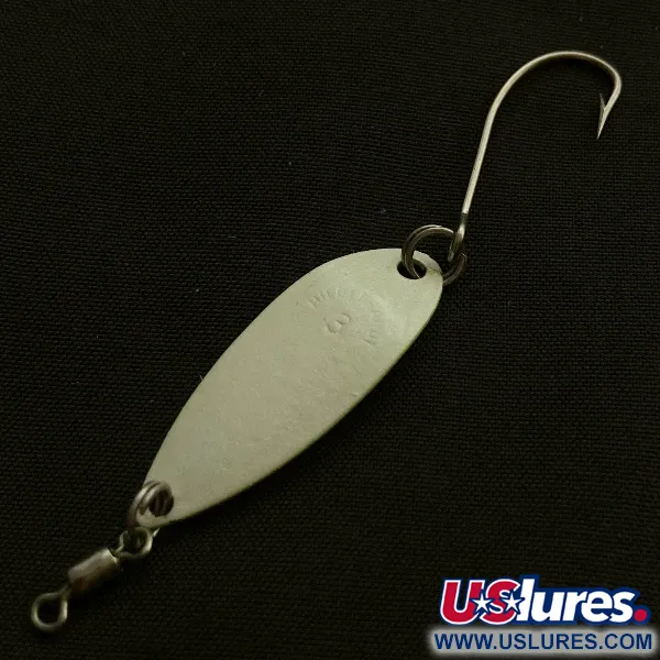 Vintage  Hildebrandt Spinners Hildebrandt Little Shaver 3, 1/16oz pearl/green fishing spoon #23507