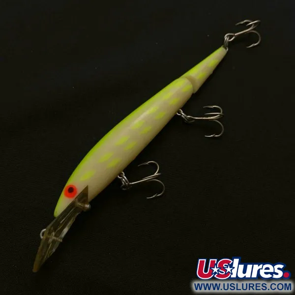 Vintage   Rebel Fastrac  F12 Jointed, 2/5oz white/purple fishing lure #23815