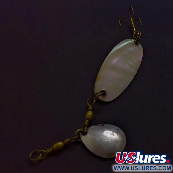 Vintage   Pflueger Pearl Spoon, 1/4oz pearl fishing spoon #24320