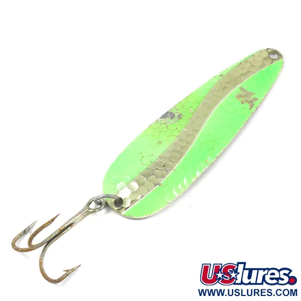 Vintage  Worth Chippewa, 2/3oz Hammered Gold / Green fishing spoon #1928