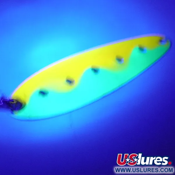 Vintage   Heddon Sounder UV , 1/4oz UV Glow in UV light, Fluorescent fishing spoon #3194